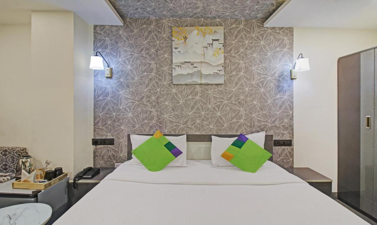 Treebo The Boss Hotel Rāipur Exterior foto