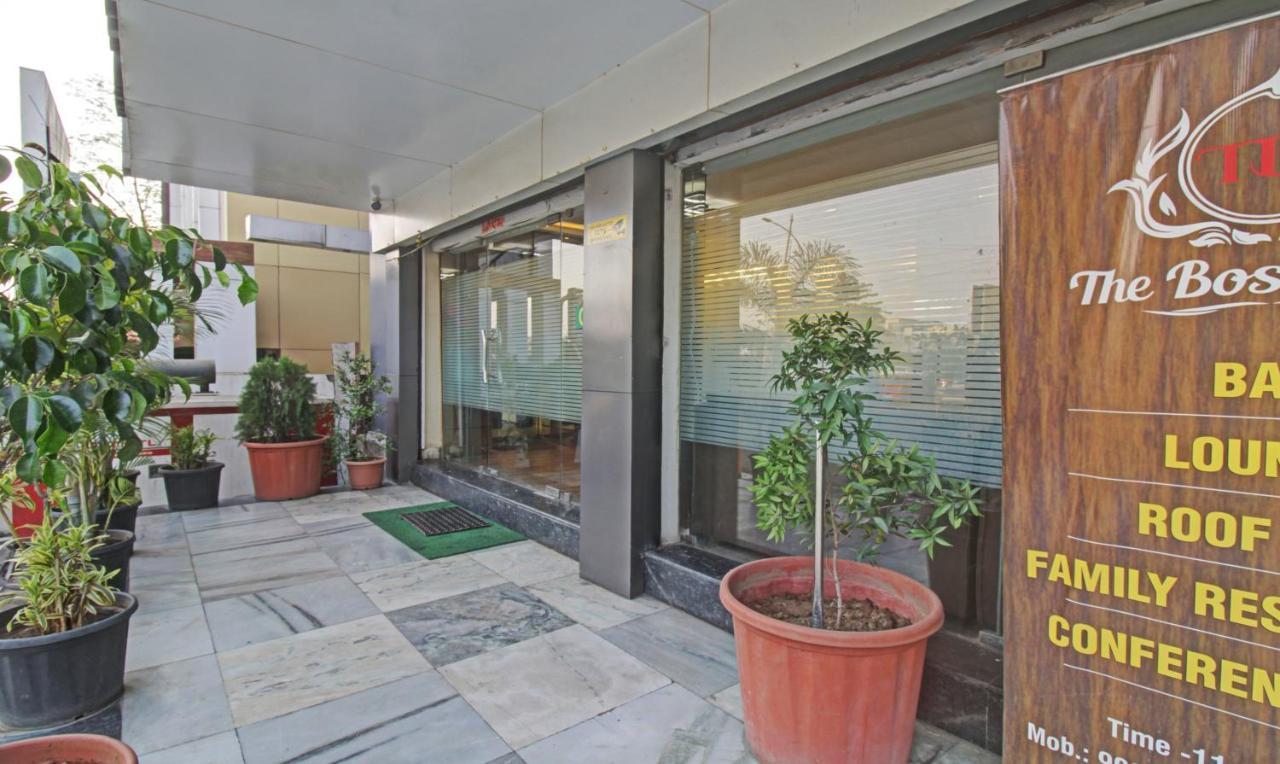 Treebo The Boss Hotel Rāipur Exterior foto